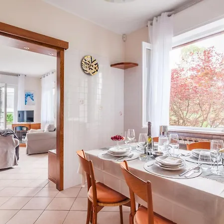 Apartment Timo's Art House